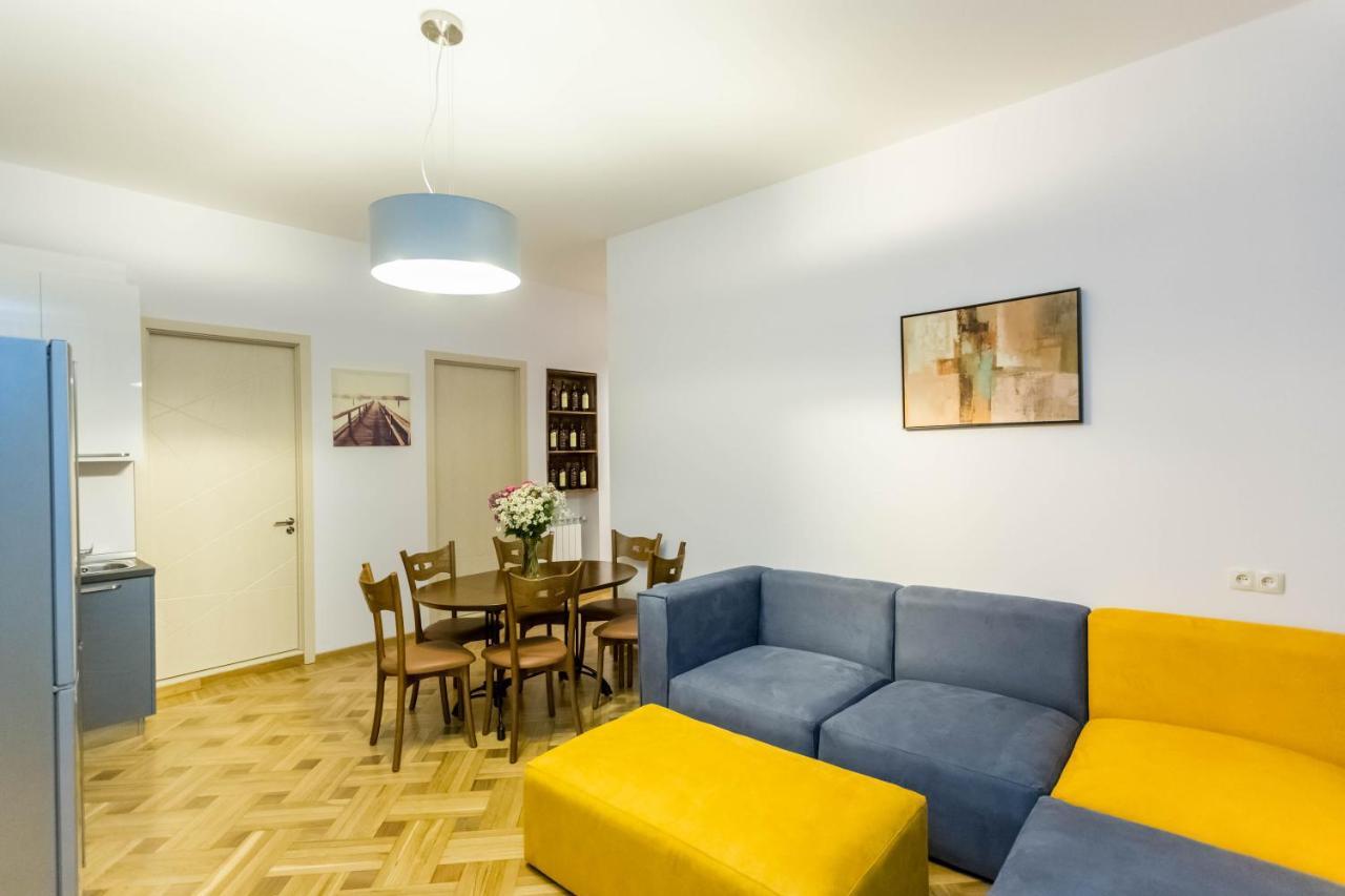 Luxury 3 Bedroom Apartment By Freedom Square City Center Tiflis Exterior foto